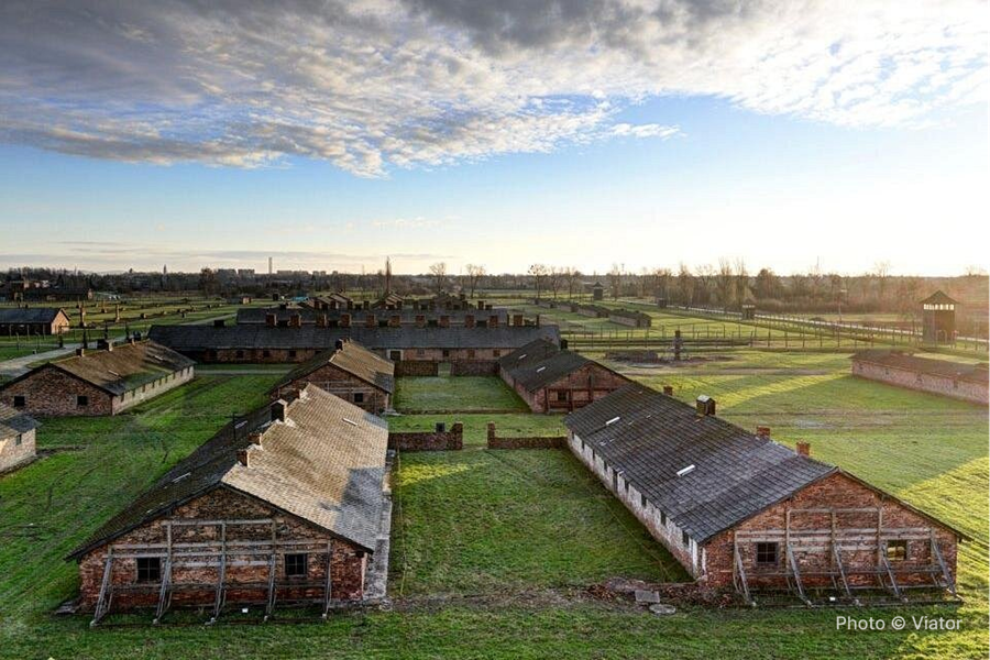 From Krakow: Auschwitz-Birkenau Guided Tour (hotel pick up) - photo 2
