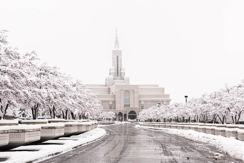 Black and white photo of the Bountiful Temple in the snow. 