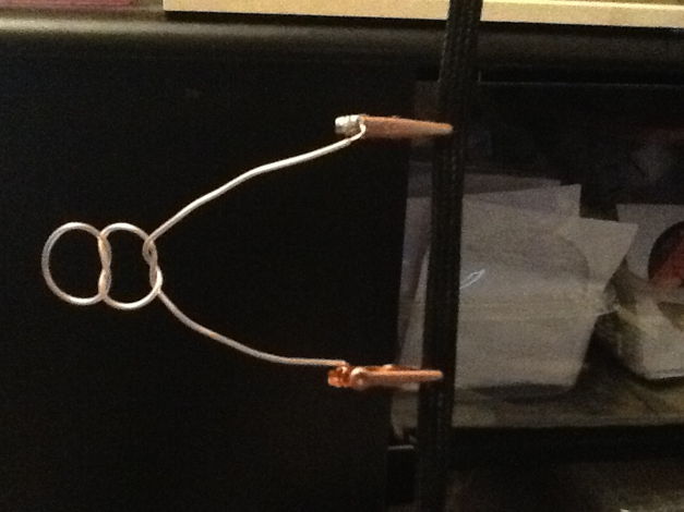 Pretzel Logic Reef Knot Device for all cables