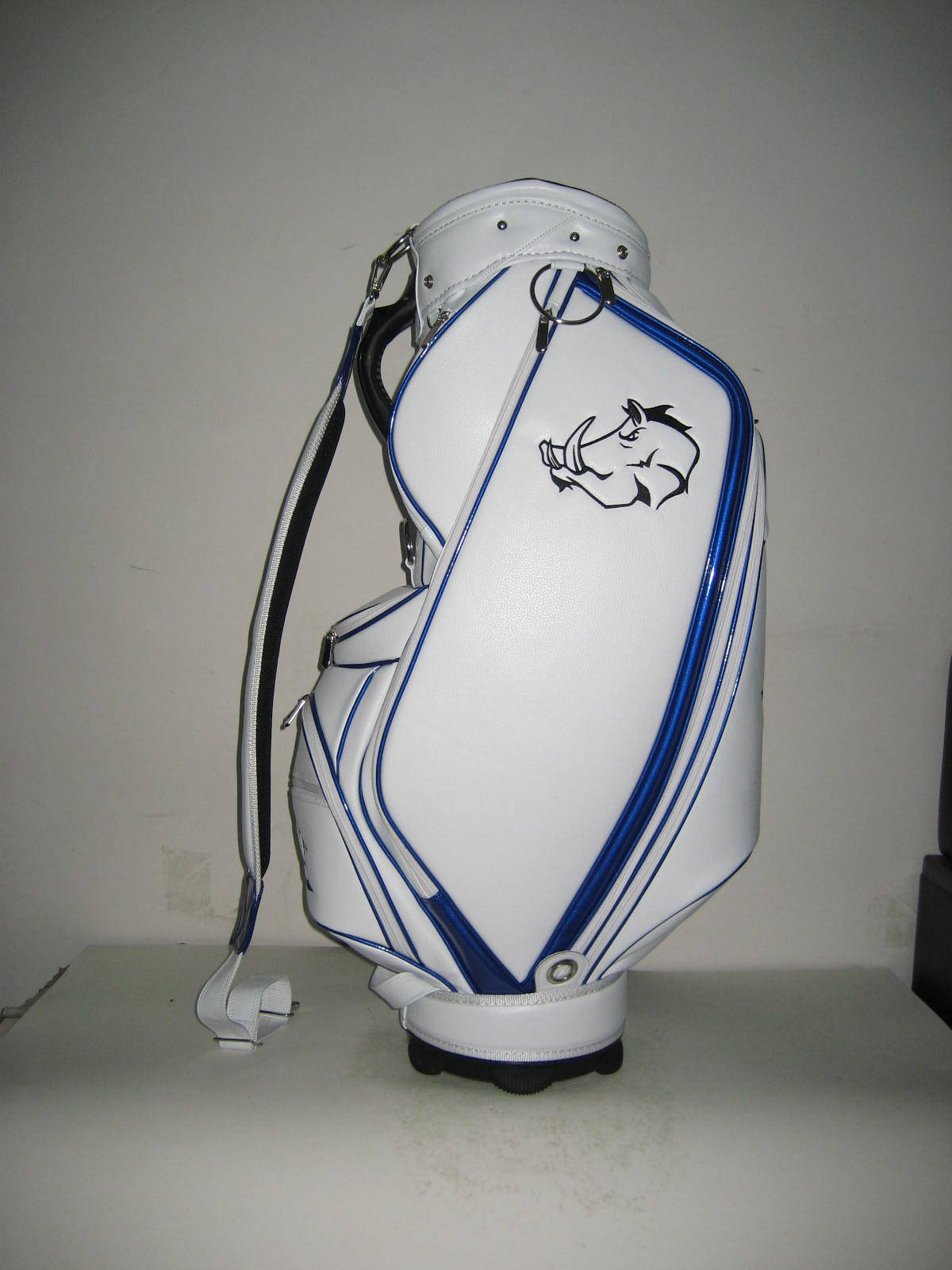 Customised football club golf bags by Golf Custom Bags 121