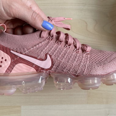 Nike Air VaporMax Flyknit 2 in Rust Pink