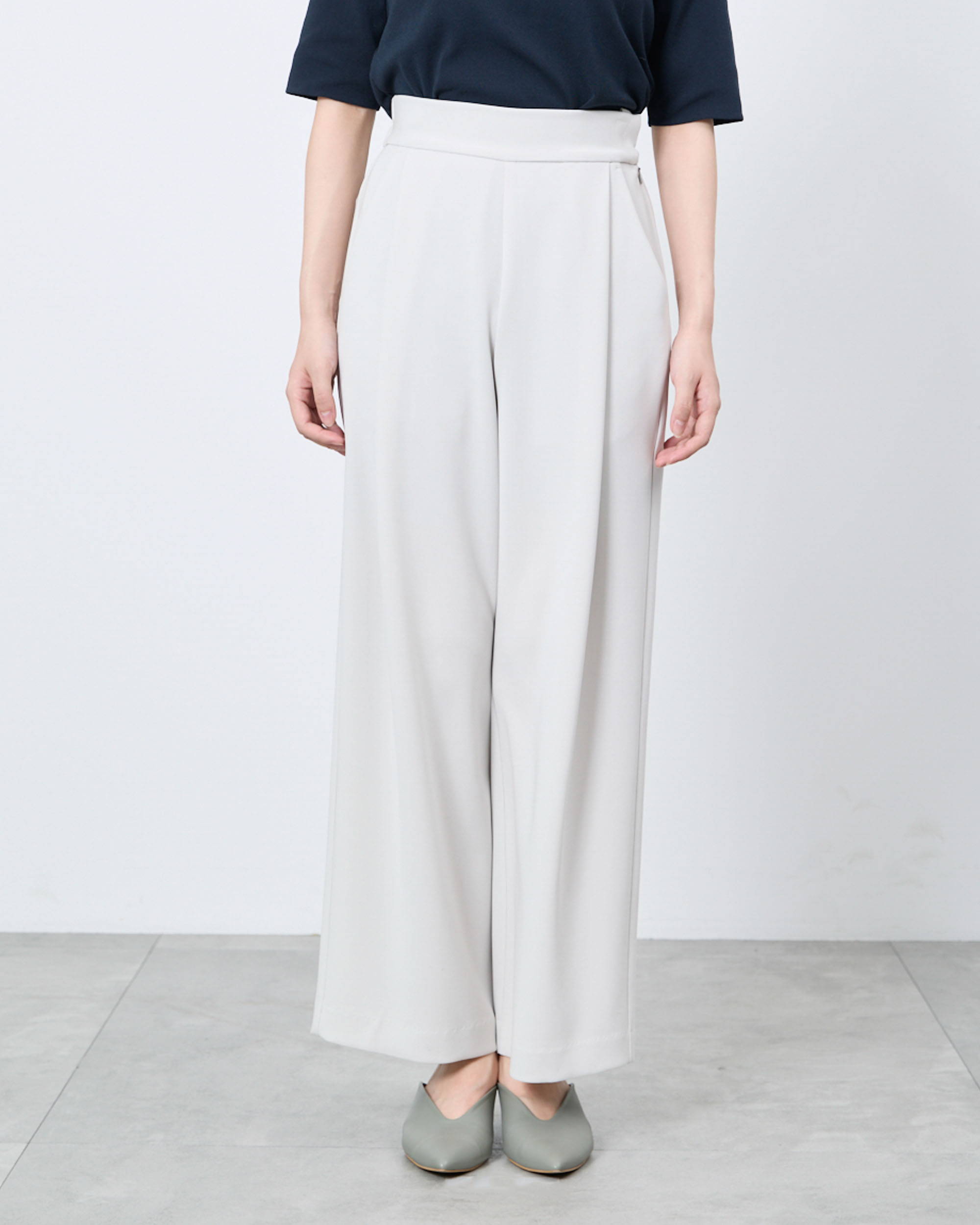 タックワイドパンツ着用レビュー