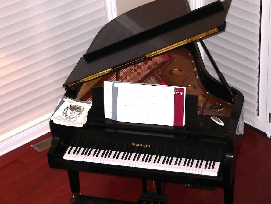 Ballwin L Piano with Pianodisc Player