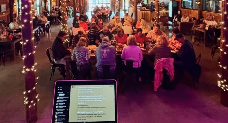 Live Music: Mike & Barry