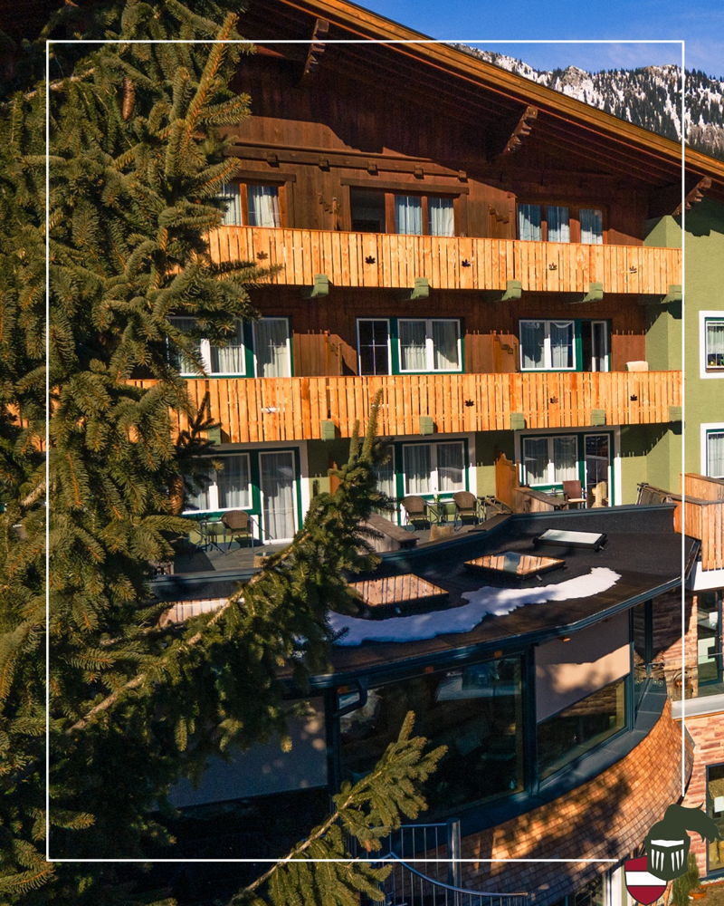 ☀️ Sonnenplatz zwischen Winter & Frühling ❄️🌼

Während auf den Bergen noch Schnee liegt, spürt man im Tal bereits die ersten warmen Sonnenstrahlen. ☀️

Frühlingshafte Spaziergänge, entspannte Stunden auf dem Balkon oder im Wellnessbereich – ganz ohne