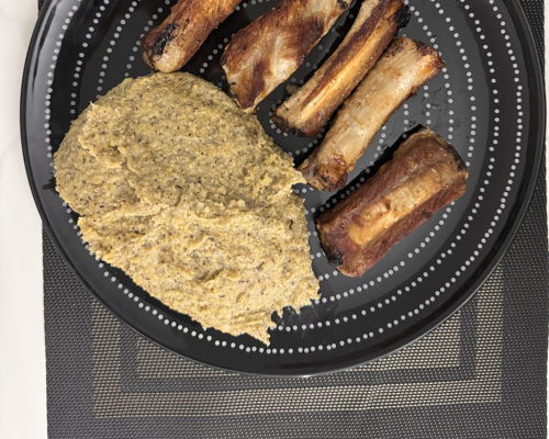 Esperienze gastronomiche Mese: Gusta i sapori locali: costine e polenta taragna