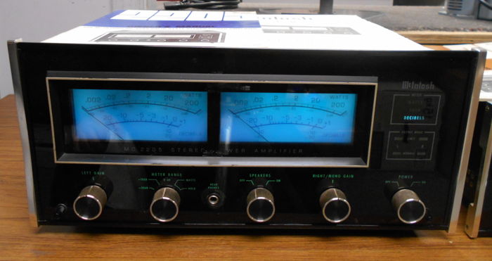 McIntosh MC2205 POWER AMP