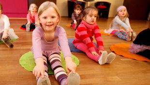 bg der tanzsalon tanzschule dehnübung