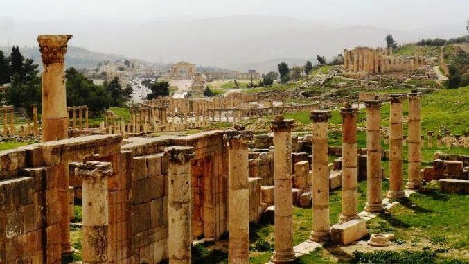 The magnificent romain ruins of Jerash in Jordan