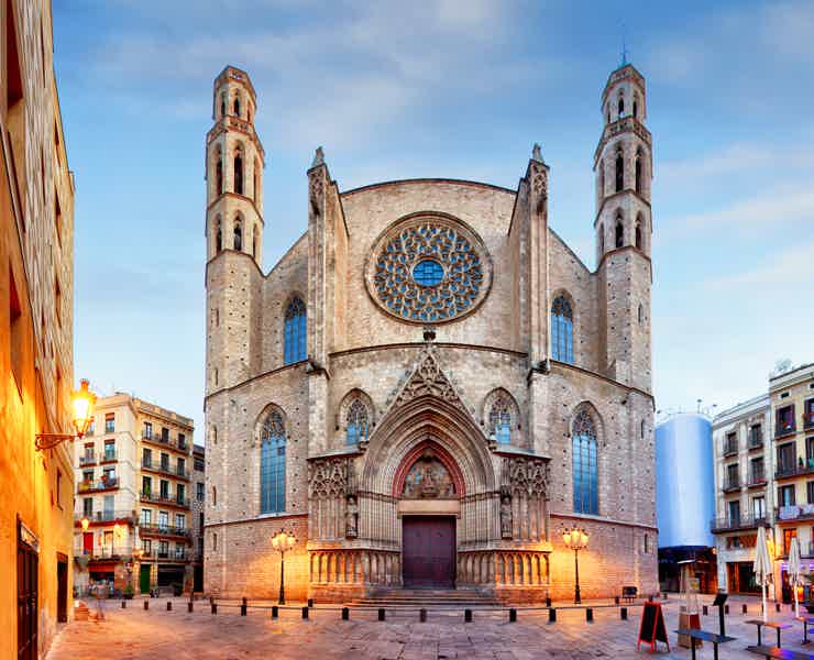 Barcelona Must-See Private Tour with a Friendly Local Guide - photo 6