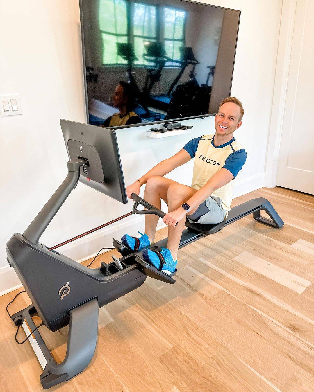 Peleton rowing machine using