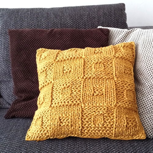 "Chessboard" cushion