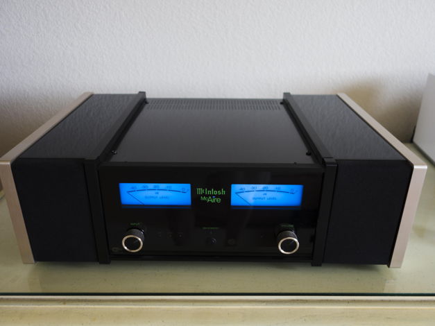 McIntosh McAire One owner - Like new