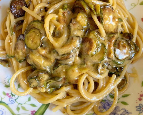 Food experiences Naples: The queen of the amalfi coast : spaghetti alla Nerano