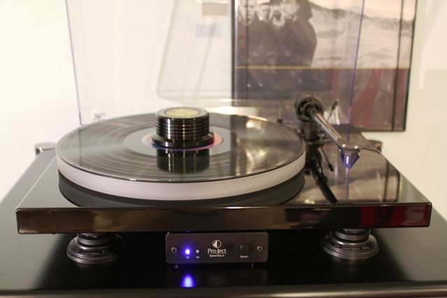 Pro-Ject Xpression III Turntable with 2M Blue