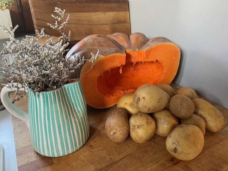 Cooking classes Arezzo: In class with Dina... let's make gnocchi! 