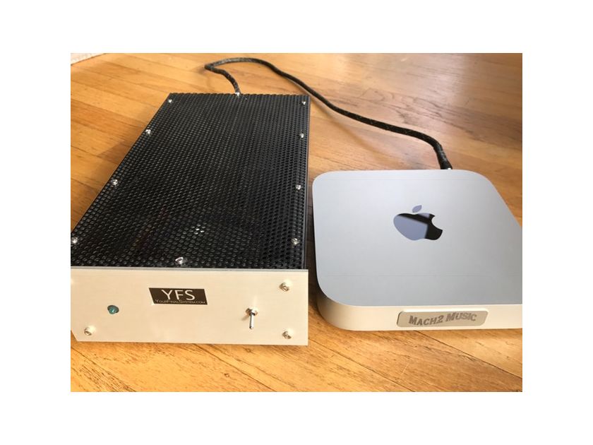 Apple Mac Mini with YFS PS-12m linear power supply