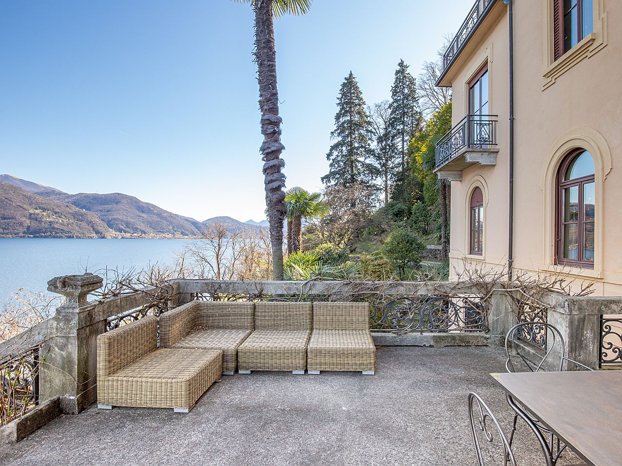  Laveno M.
- case in vendita Lago Maggiore sponda piemontese - Cannobio.jpg