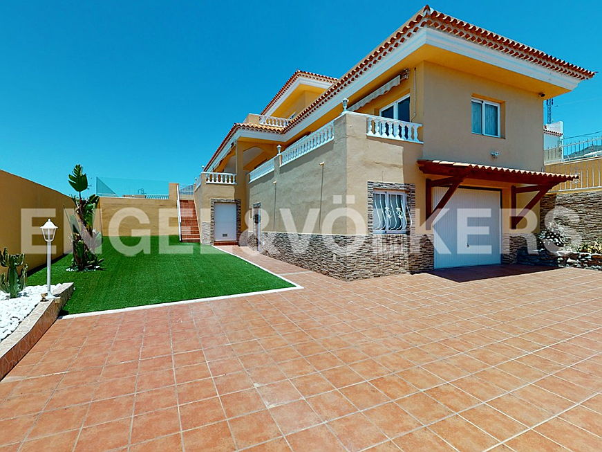  Коста Адехе
- Property for sale in Tenerife: Apartment for sale in Tenerife, Costa Adeje, Tenerife Sur