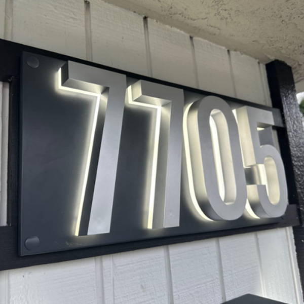 Illuminated address numbers 21
