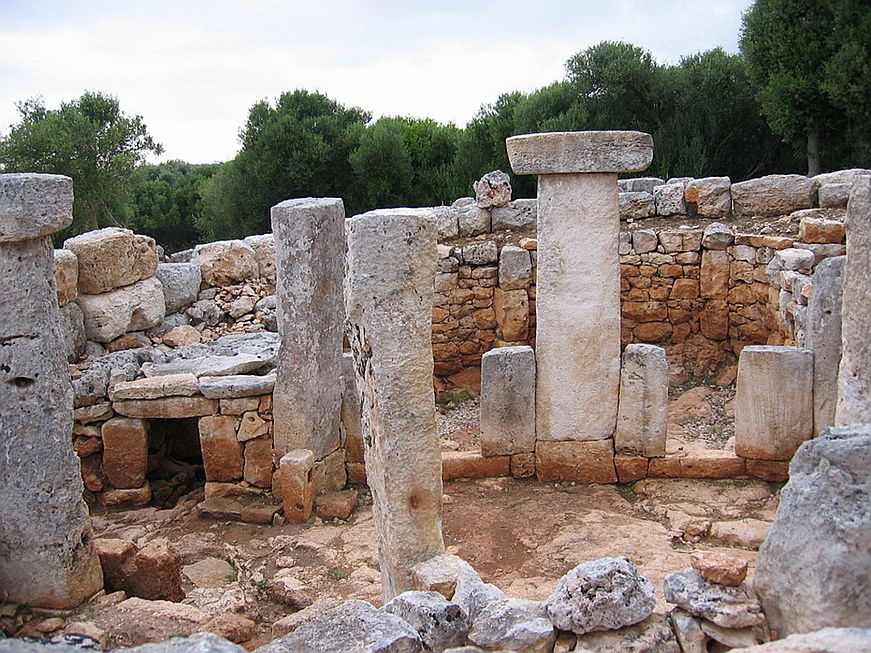  Mahón
- Prehistoric stones on Minorca
