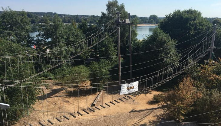 querfeldein hochseilgarten hängeseilbrücken blick auf unterbacher see
