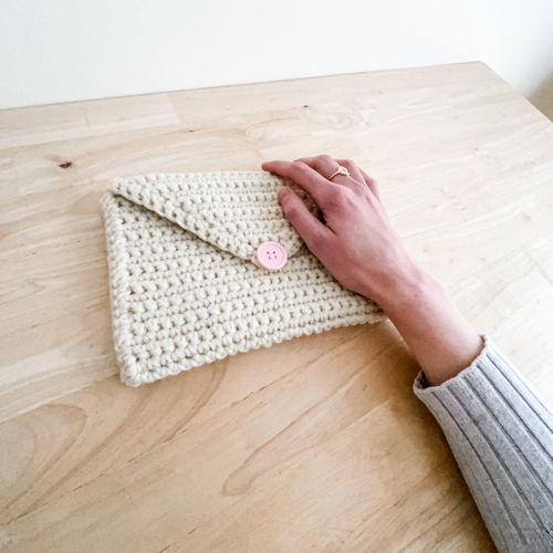 Ruth Clutch Crochet Pattern