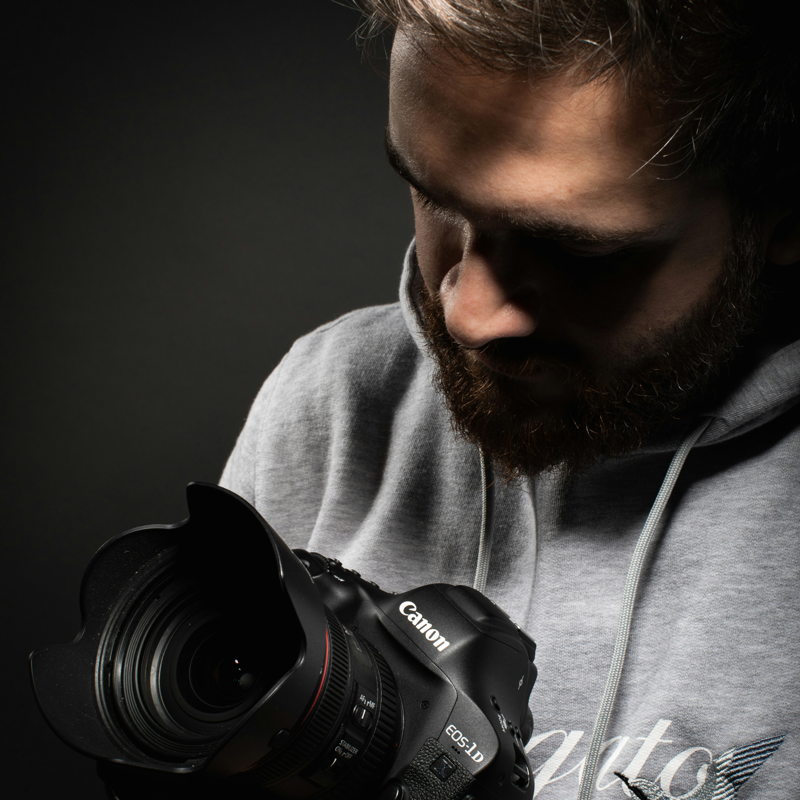 https://ucarecdn.com/ae4bb85a-3c31-4769-8103-9922c7b3aa0a/-/crop/3895x3897/0,486/-/preview/ cover