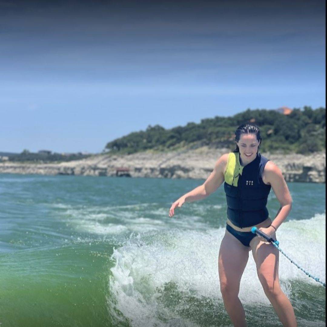 lake austin boat rentals bachelorette party