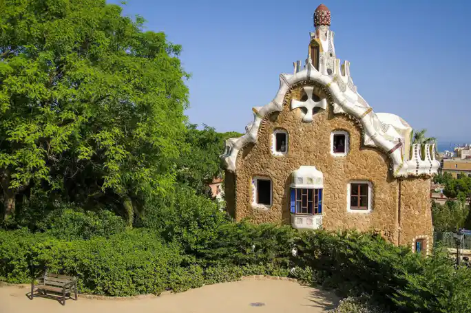 Park Güell Skip-the-Line Tour with Official Guide