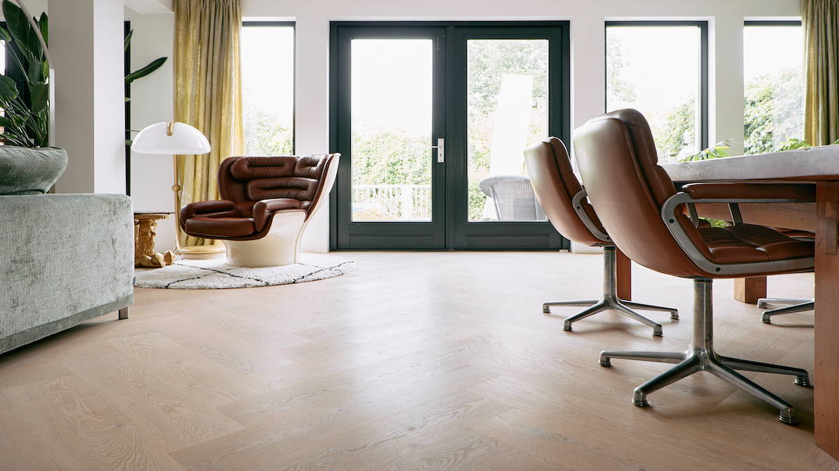 Visgraat vloer in prachtig interieur