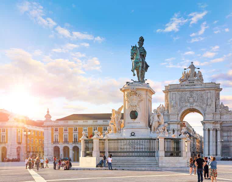 Lisbon: History, Stories and Lifestyle Walking Tour - photo 5