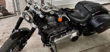 2021 HARLEY-DAVIDSON FLSB SPORT GLIDE ABS motorcycle for rent near River Oaks, TX