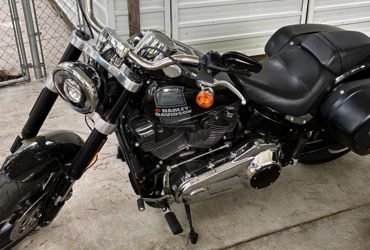 2021 HARLEY-DAVIDSON FLSB SPORT GLIDE ABS motorcycle for rent near River Oaks, TX