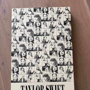 Taylor swift merch