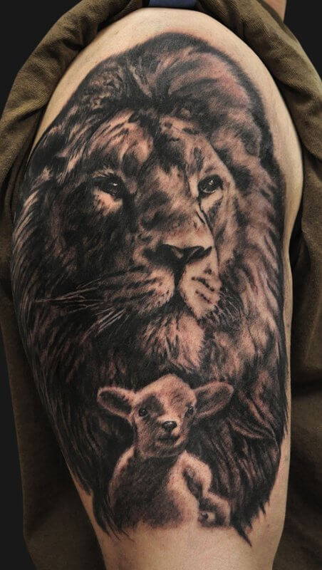 Tatouage Lion Agneau