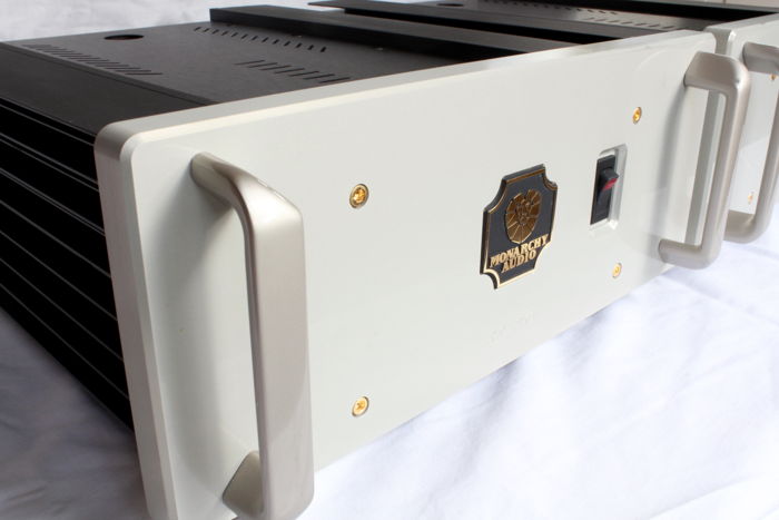 Monarchy Audio SE-250 Hybrid Monoblock Amplifiers