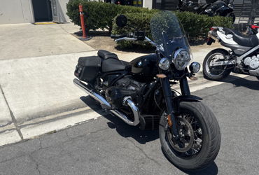2023 BMW R 18 CLASSIC motorcycle for rent near Honolulu, HI
