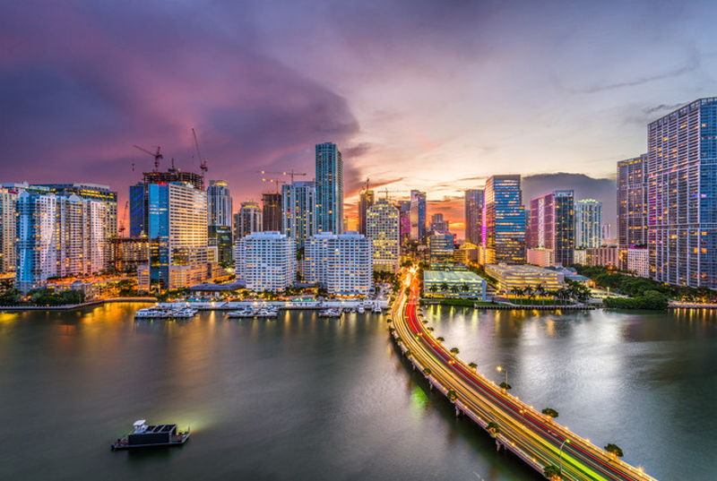 featured image for story, Las ventas de casas de lujo en Miami Real Estate continúan aumentando por encima
de los niveles previos a la pandemia