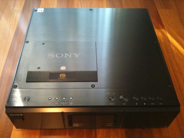 Sony SCD-777ES
