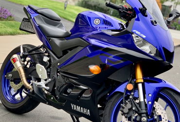 2019 YAMAHA YZF-R3 motorcycle for rent near San Diego, CA