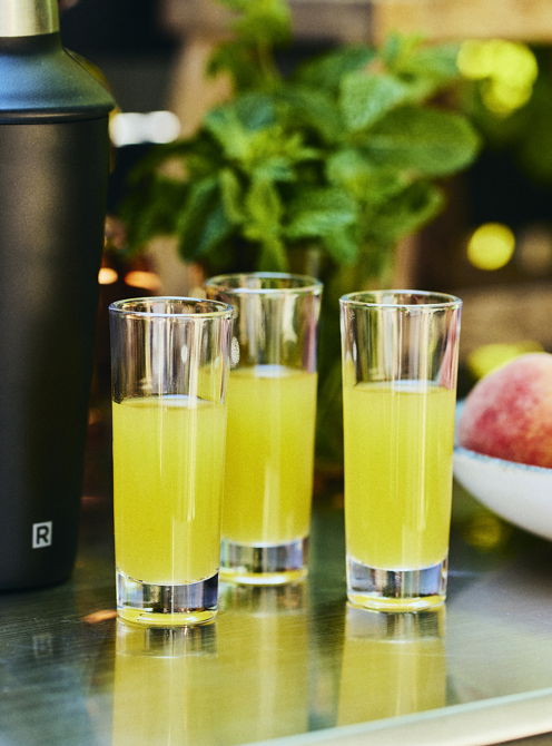 Shooters à la pêche et à la menthe