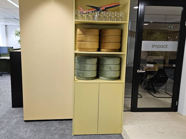 Wandkasten op maat, klantproject Houtenmeubelshop