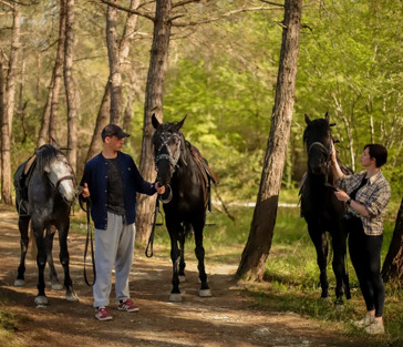 Прогулка на лошадях к озеру «Грек»