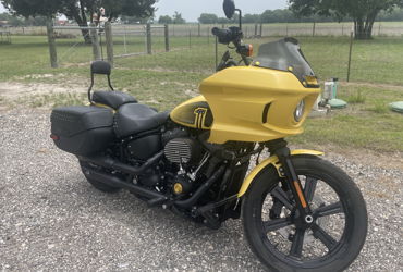 2023 HARLEY-DAVIDSON STREET BOB 114 motorcycle for rent near Saint Hedwig, TX