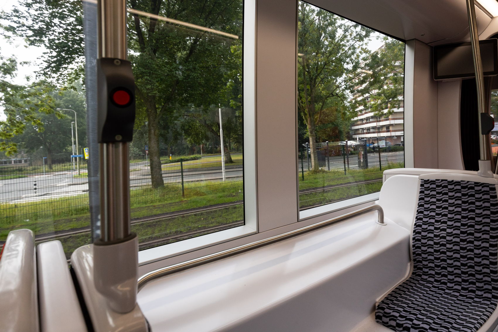 Nog pakweg vier maanden geduld en dan kunnen ook inwoners uit Amstelveen-Zuid de stad weer aan zich voorbij zien trekken vanuit de tram. Nog pakweg vier maanden geduld en dan kunnen ook inwoners uit Amstelveen-Zuid de stad weer aan zich voorbij zien trekken vanuit de tram.