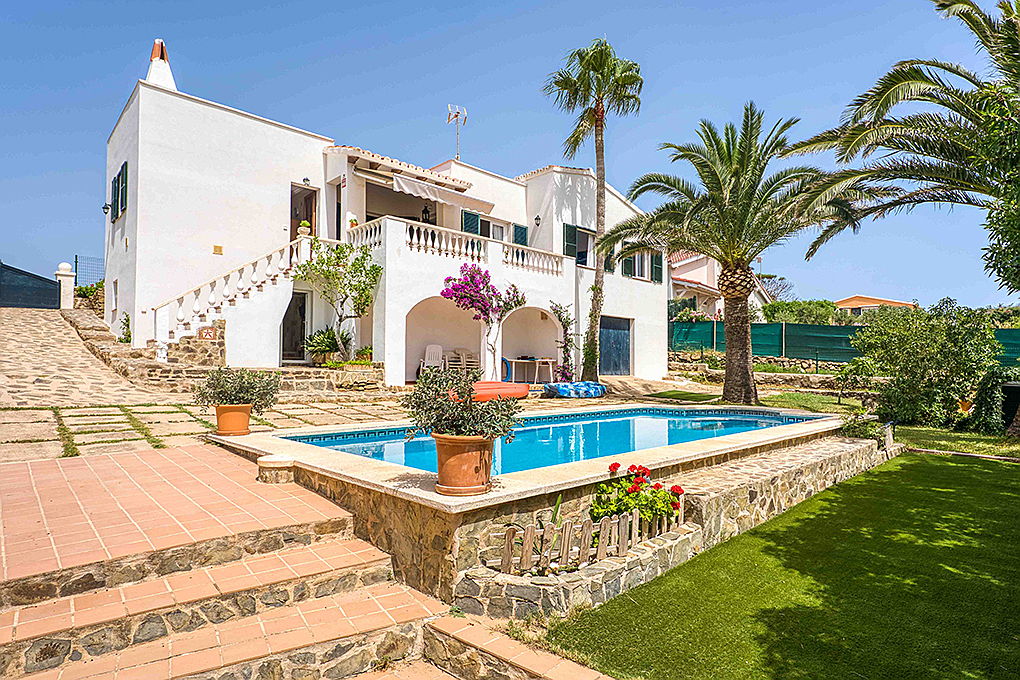  Mahón
- Beautiful house with pool for sale in Cala Llonga Minorca