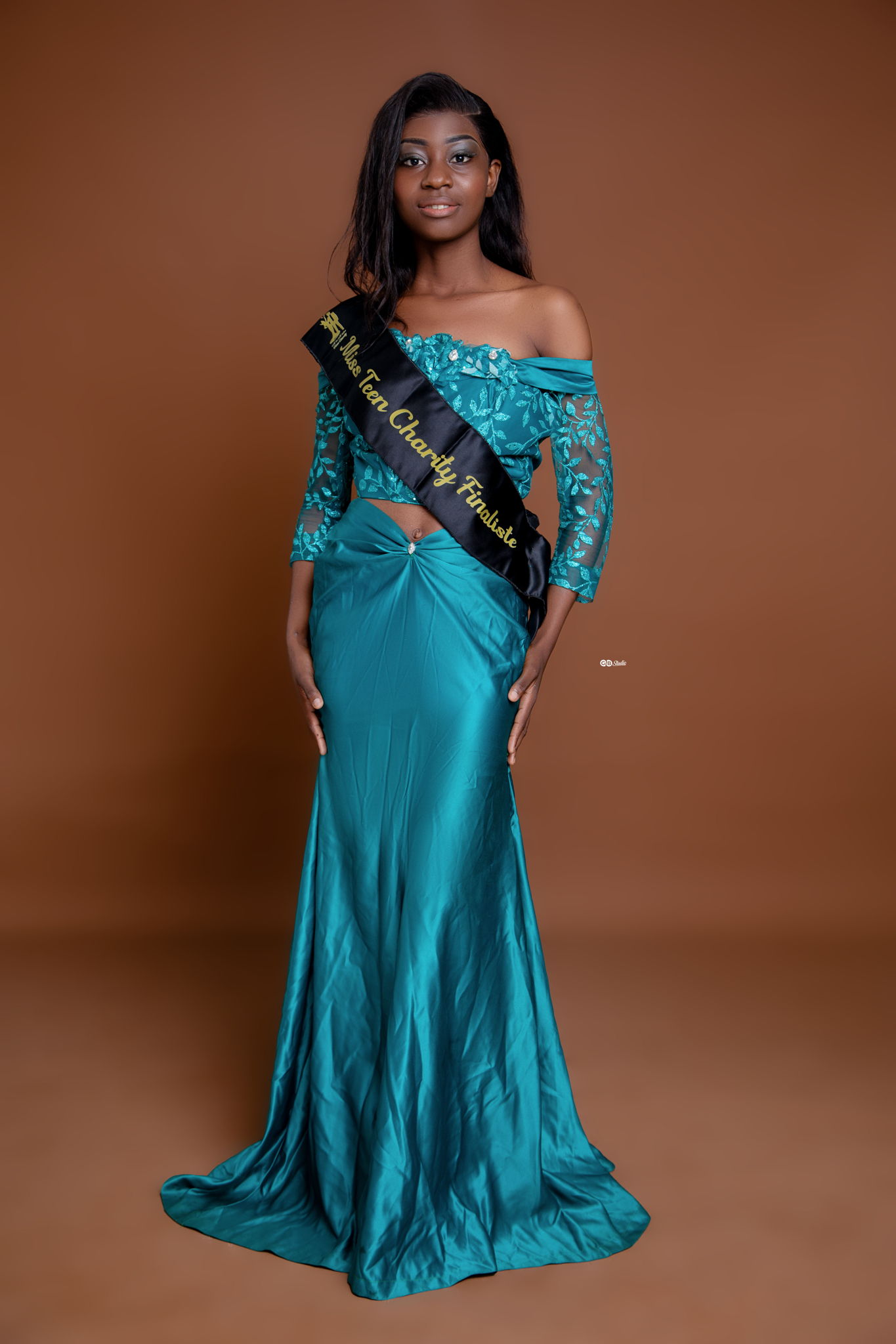 Nom: Ngono omgba  Prénoms : diane Sandra