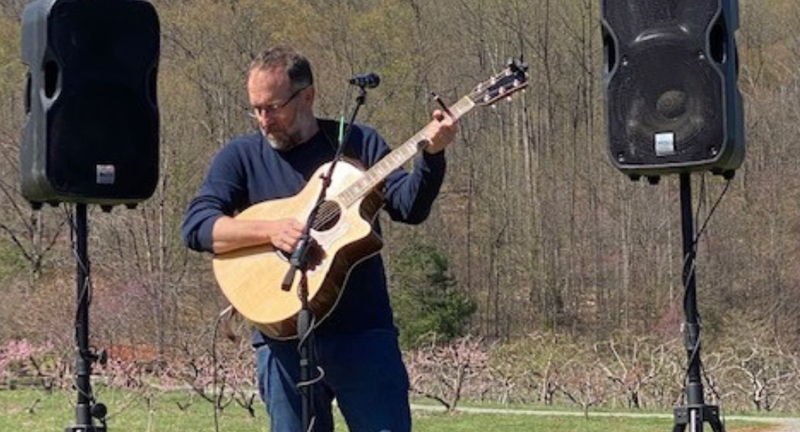 Live Music: John Kelly