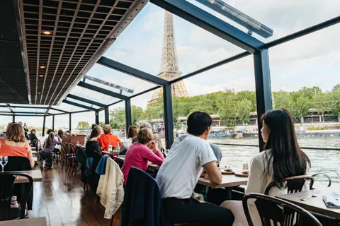 Sightseeing Seine River Cruise with 3-Course Gourmet Dinner